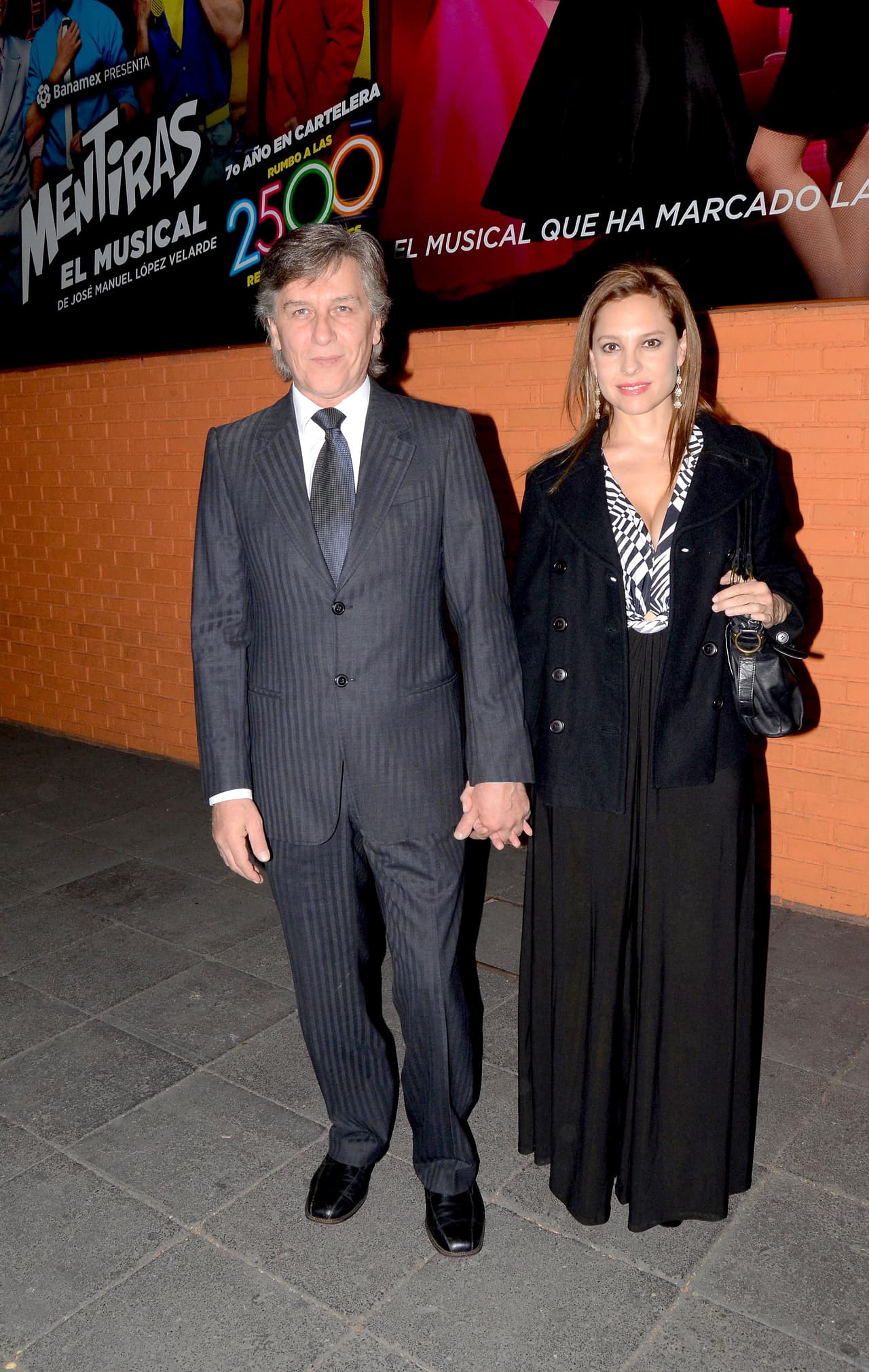 Rafael tiene 60 años de edad y le lleva 16 a la actriz nominada al Oscar.