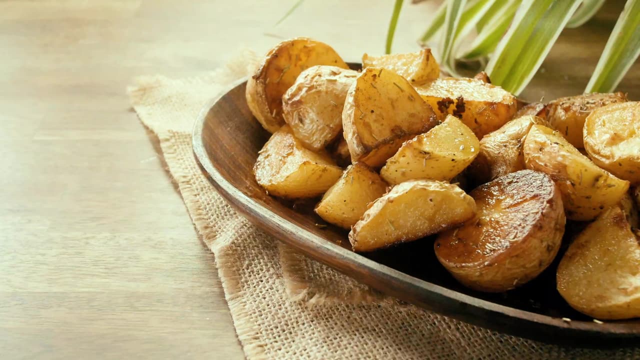 Papas al ajo y romero