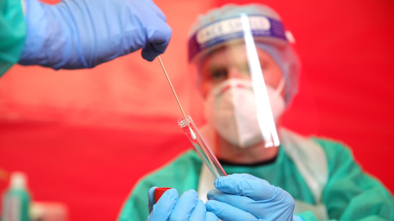 No necesitas seguro médico para hacerte la prueba de coronavirus 