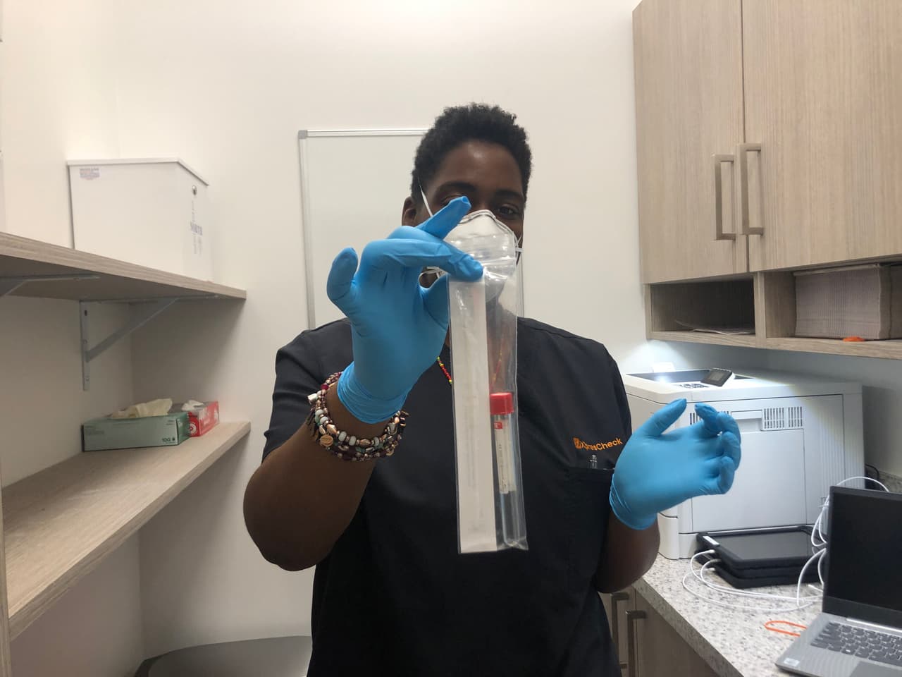 “La visita dura unos 20 minutos”, señala la portavoz del aeropuerto Sky Harbor. 
<br>