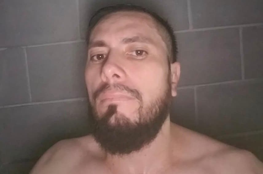 Según López Sanabria, desde su captura sufrió castigos y abusos, por eso sus abogados solicitaron su traslado a otra prisión, ante el temor de que fuese asesinado, pero el gobierno ignoró la petición.