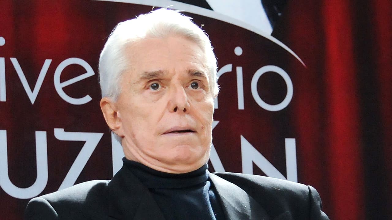 Enrique Guzmán pide perdón tras polémicos comentarios: enfrenta acusaciones de supuesto abuso