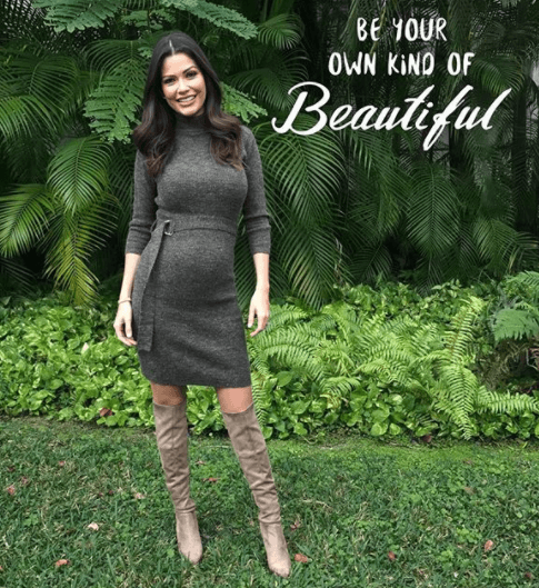 El 10 de enero, Ana compartió esta imagen de este coqueto vestido con cinturón para enmarcar su pancita.