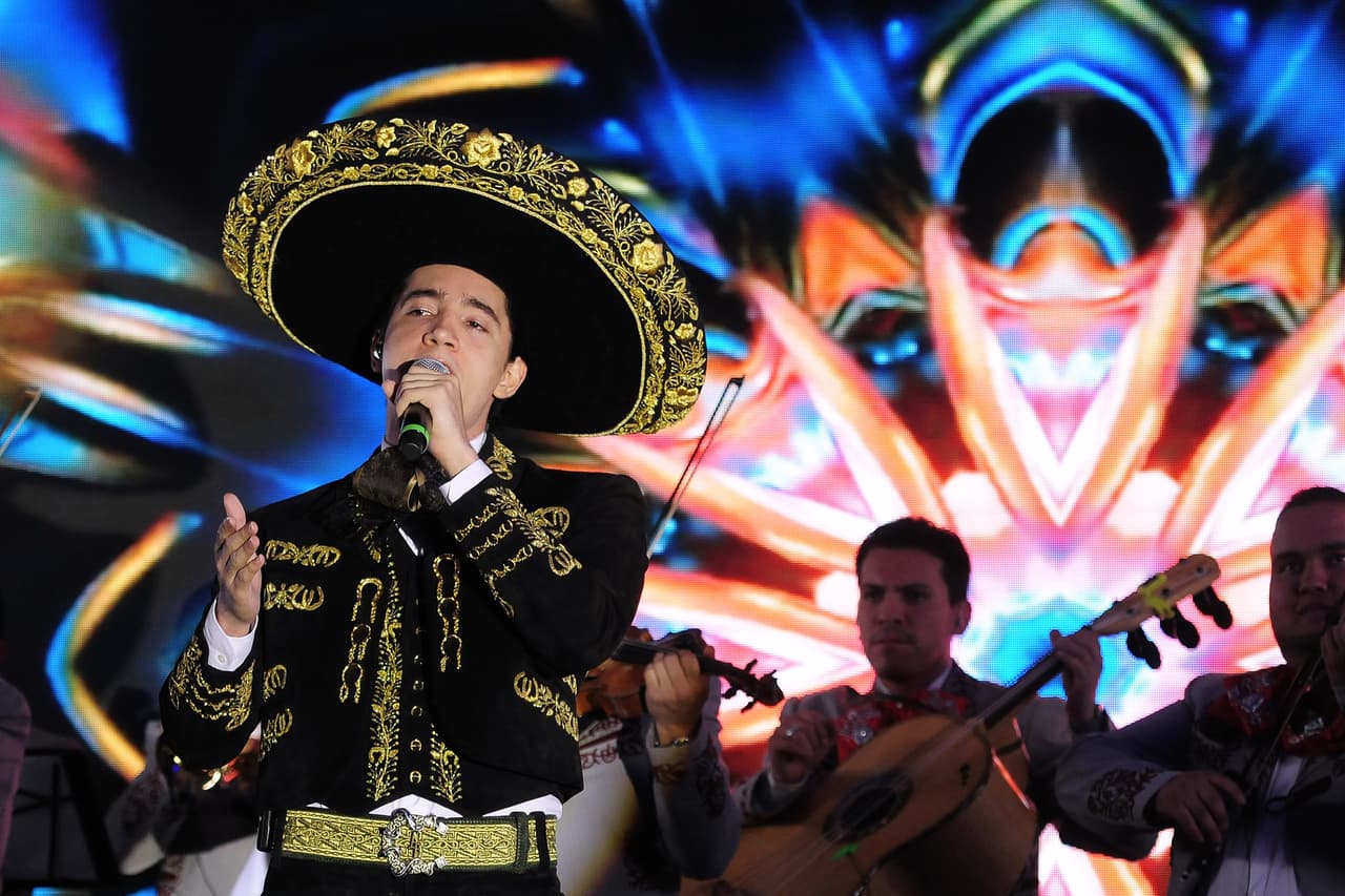 El cantante confesó que esta es una "de las cosas que nos costó más trabajo". Y es que además de no querer incluir el junior ("en lo personal no me gusta", dijo), él quería mantener el mismo nombre.