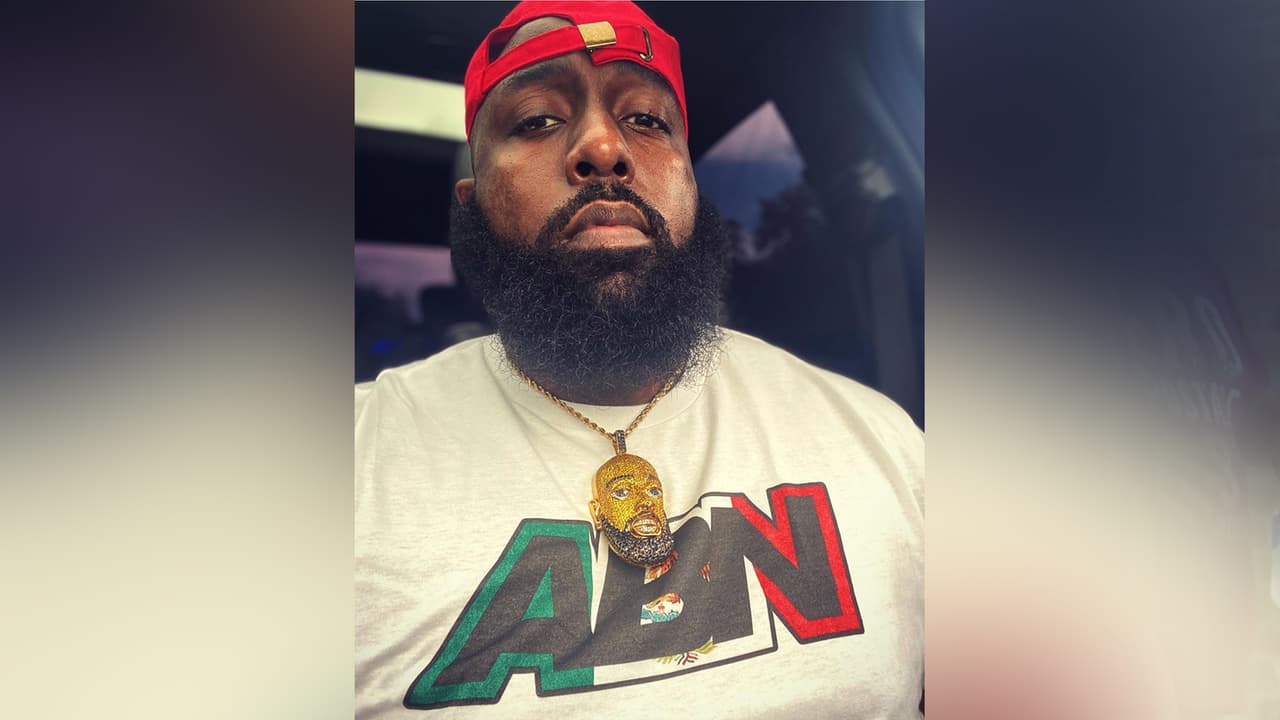 Unidos defendemos la ciudad, estén atentos #justiciaporVanessaGuillen publicó en su red social acompañado de una fotografía suya.