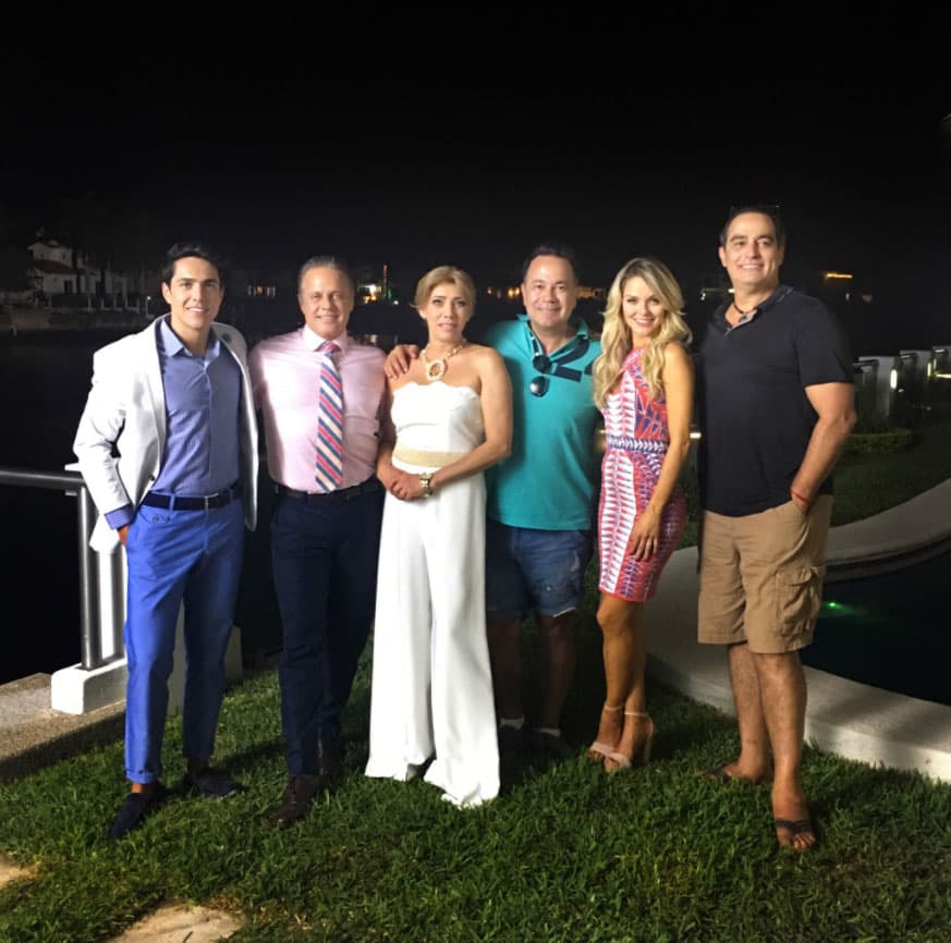 'Mujeres de negro' fue el último proyecto de
<b><a href="https://www.univision.com/temas/alexis-ayala">Alexis Ayala</a></b> en la pantalla chica, ahora lo veremos de regreso en las 'Hijas de la luna'.