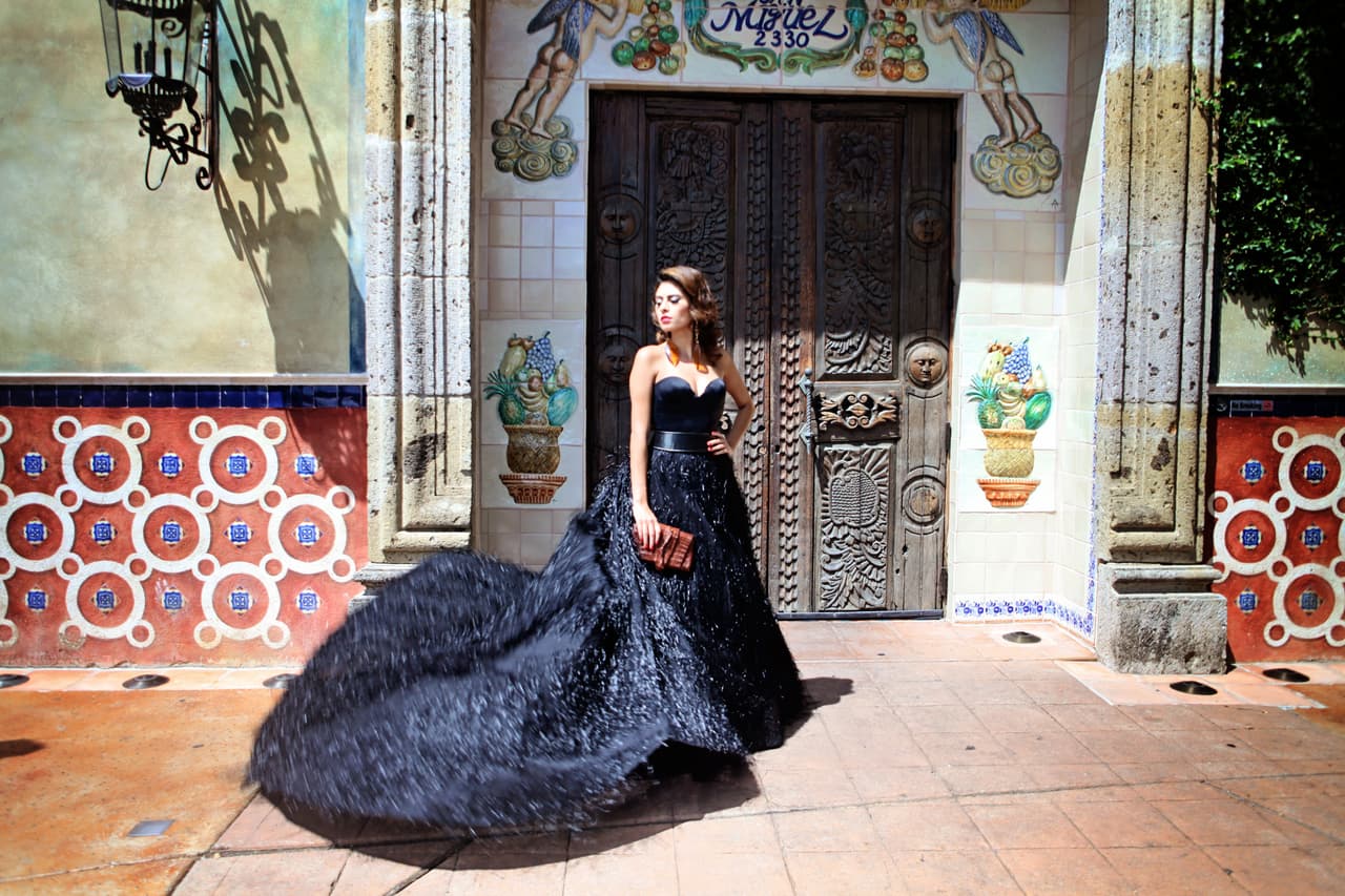 Fotógrafos de la capital texana capturaron la belleza de modelos inspiradas en la figura de la actriz mexicana María Felix.