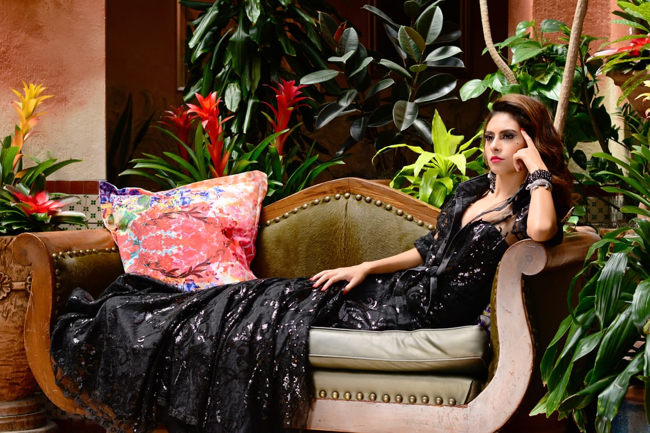 Fotógrafos de la capital texana capturaron la belleza de modelos inspiradas en la figura de la actriz mexicana María Felix.