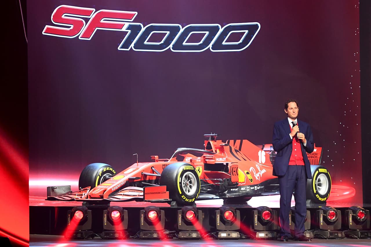 Ferrari presentó el SF1000 nombre que le viene porque en la temporada 2020 alcanzará como escudería su carrera número 1000 en la Fórmula Unoy será en el Gran Premio de Canadá.
<br>Sus pilotos titulares serán Sebastian Vettel (5) y Charles Leclerc (16).