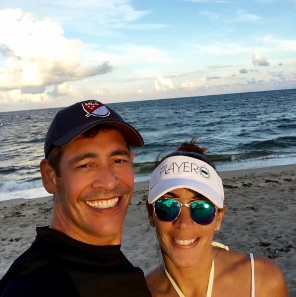 La pareja se da sus escapaditas cada que tienen oportunidad y no paran de demostrarse su gran amor.