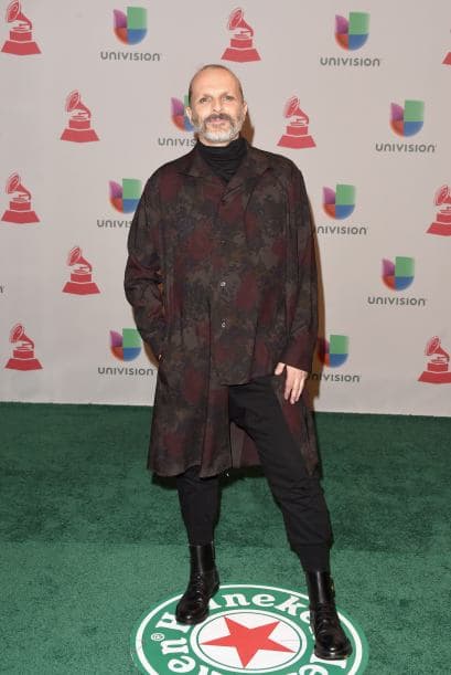 Definitivamente a quien ya perdimos fue a Migel Bosém cuyo atuendo no le entendimos.