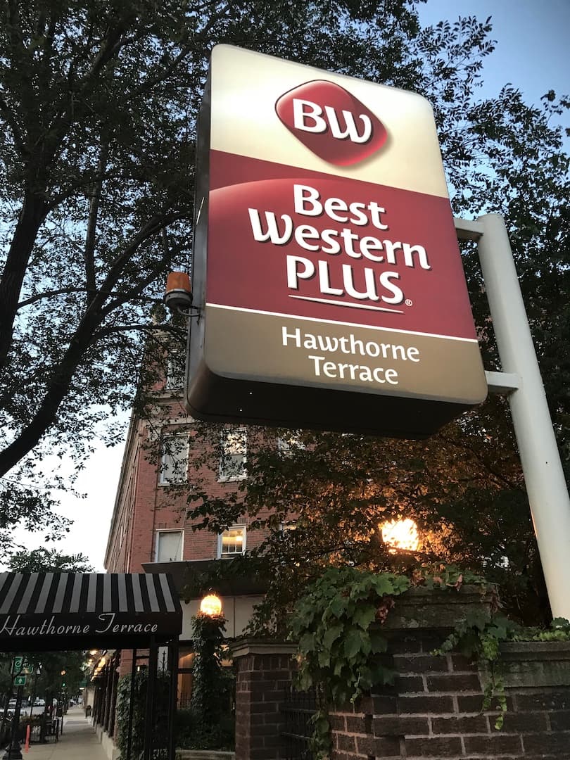 El incidente ocurrió en el hotel Best Western Plus.