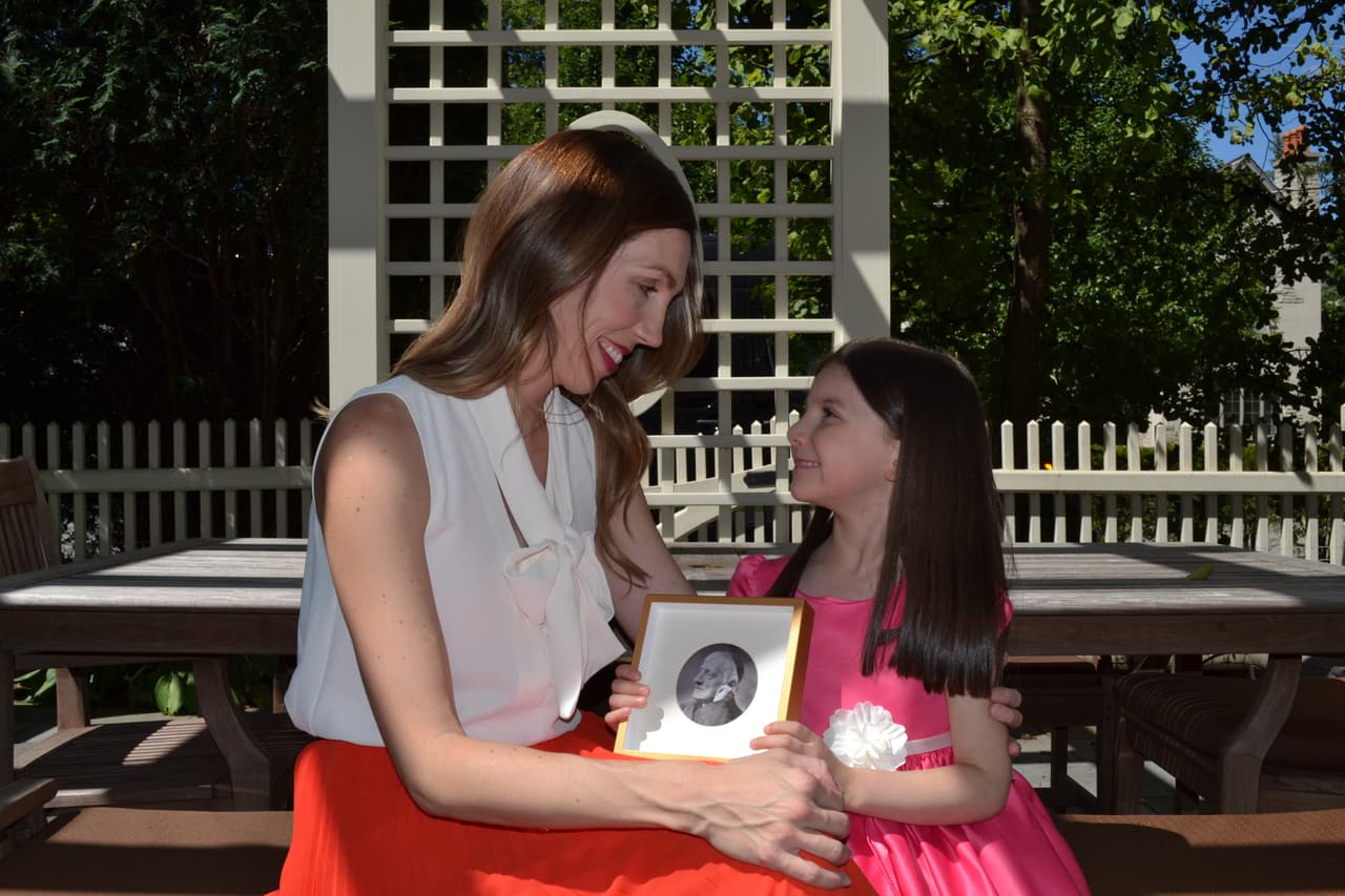 Mujer afirma que un milagro salvó la vida de su bebé