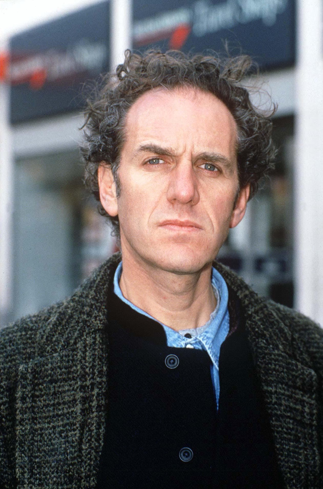 Cuando llegó el proceso de edición de la película, el actor y la productora quisieron hacer cambios finales y le dieron notas al director, quien, según Entertainment Weekly, se enojó tanto que golpeó una pared y se rompió la mano.
<br>