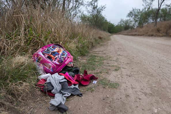 <a href="https://www.univision.com/local/san-antonio-kwex/ninos-inmigrantes-no-acompanados-alojados-coliseo-freeman-san-antonio">Además, se espera albergar hasta 2,400 menores en el Coliseo Freeman. </a>