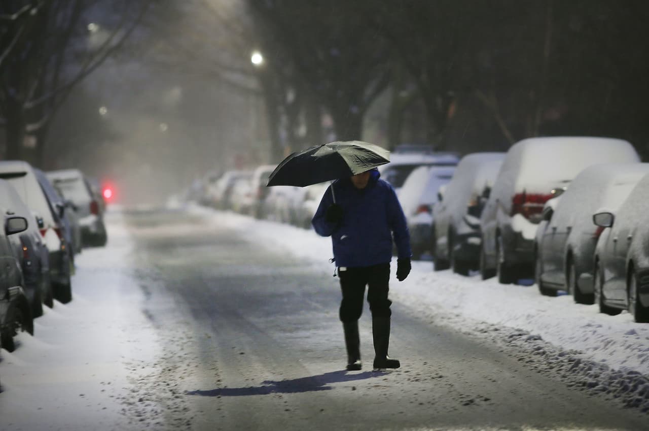 Se desplegaron equipos de emergencia compuestos de 2,400 trabajadores cada uno para cubrir turnos de 12 horas.
<br>