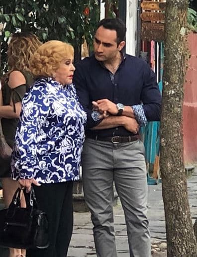 "Lo que pasa es que la obra que me encontraron y me dieron para leer es muy buena, pero los personajes principales son todos los hombres, y entonces dije: 'No', mejor me espero a una obra en la que yo sea la protagonista junto con otras mujeres", adelantó.