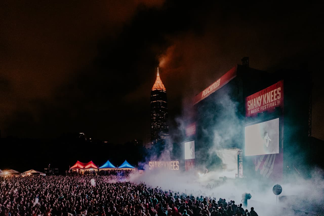 Shaky Knees Music Festival, que inició en 2013, regresa a Atlanta para 2022, y los artistas principales del evento musical incluyen galardonados en la escena del rock independiente.