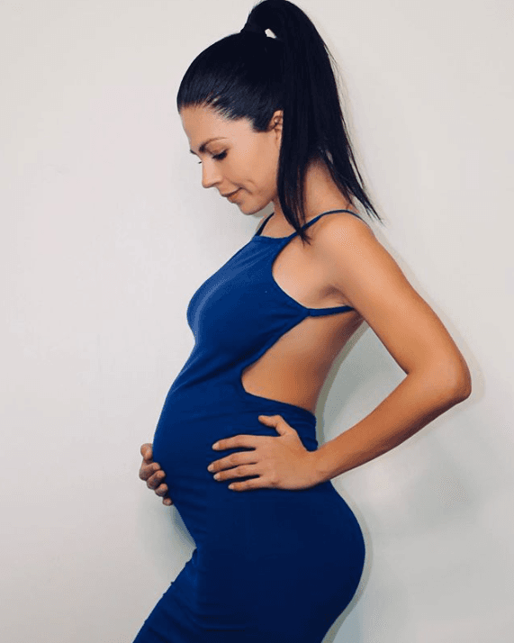 La actriz tiene 6 meses de embarazo y así mostró su pancita hace apenas dos semanas.