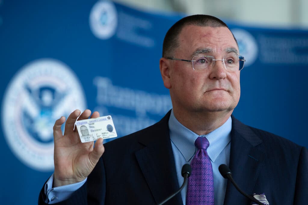 <b>El Real ID no es necesario para manejar ni para otros trámites dentro del estado, solo para volar. </b>El cambio afecta específicamente a los viajes aéreos nacionales en EE. UU.