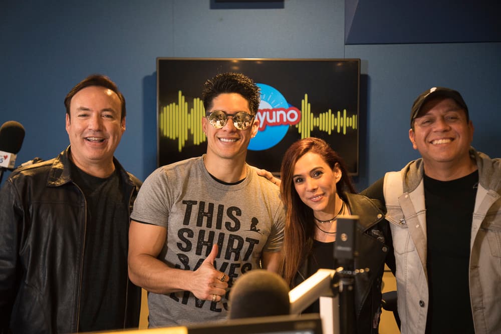 Desde muy temprano en Miami, el equipo de
<b><a href="https://www.univision.com/temas/el-desayuno">El Desayuno</a></b> comenzó la labor para apoya a
<b><a href="https://www.univision.com/temas/st-jude-childrens-research-hospital">St. Jude</a></b> y los acompaño
<b>Chino Miranda</b>.
<br>
<br>
<b>DONA AQUÍ: <a href="http://bit.ly/UnidosConStJude" target="_blank">bit.ly/UnidosConStJude</a></b>