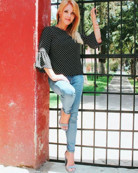 Olivia Collins es su gran amiga, ella también es otra de las guapas actrices 'maduras'.