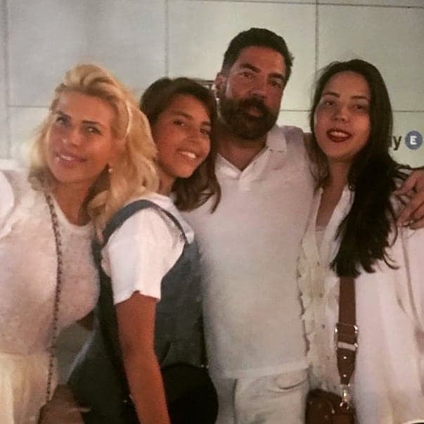 La pareja se conoció en un bar de la Ciudad de México gracias a que Beatriz era amiga de Ximena Moctezuma, la hermana del empresario. Tienen tres hijos: Emiliano, Natasha y Beatriz.
<br>