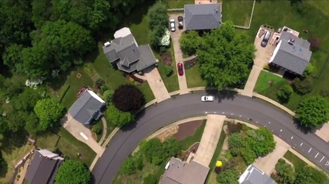 Nueva ley busca reducir costos y acelerar construcción de viviendas en Estados Unidos