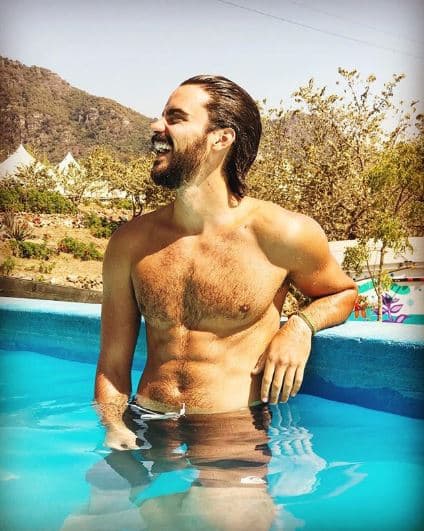 "Yo me considero siempre listo para los retos. Y este personaje 
<b><a href="https://www.univision.com/famosos/conoce-a-los-actores-que-protagonizaran-el-remake-de-cuna-de-lobos-fotos" target="_blank">me desafió</a></b> desde el principio", aseguró.