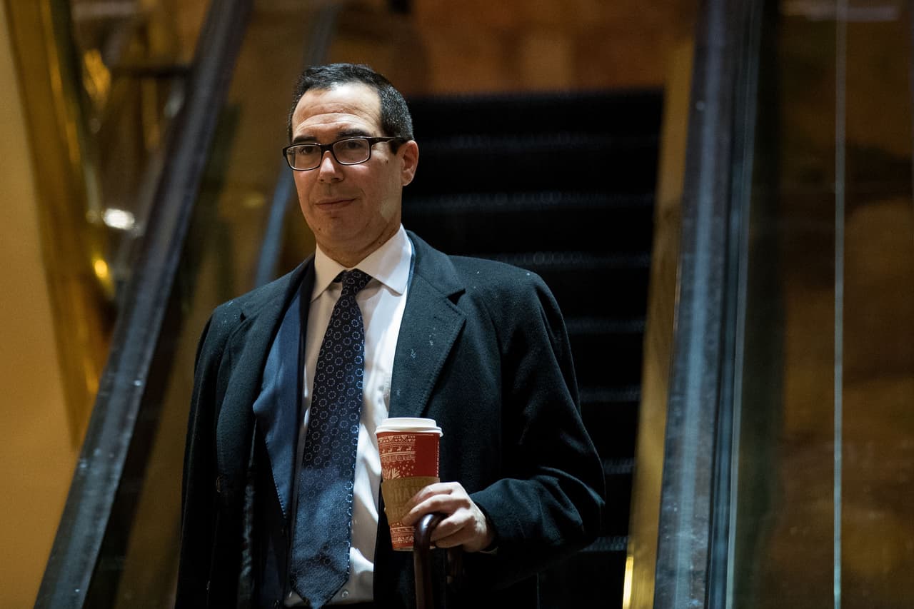 Steven Mnuchin, presidente de finanzas de la campaña y banquero veterano de Wall Street que amasó millones de dólares trabajando para la gigante Goldman Sachs. Cargo que podría ocupar: secretario de tesoro.