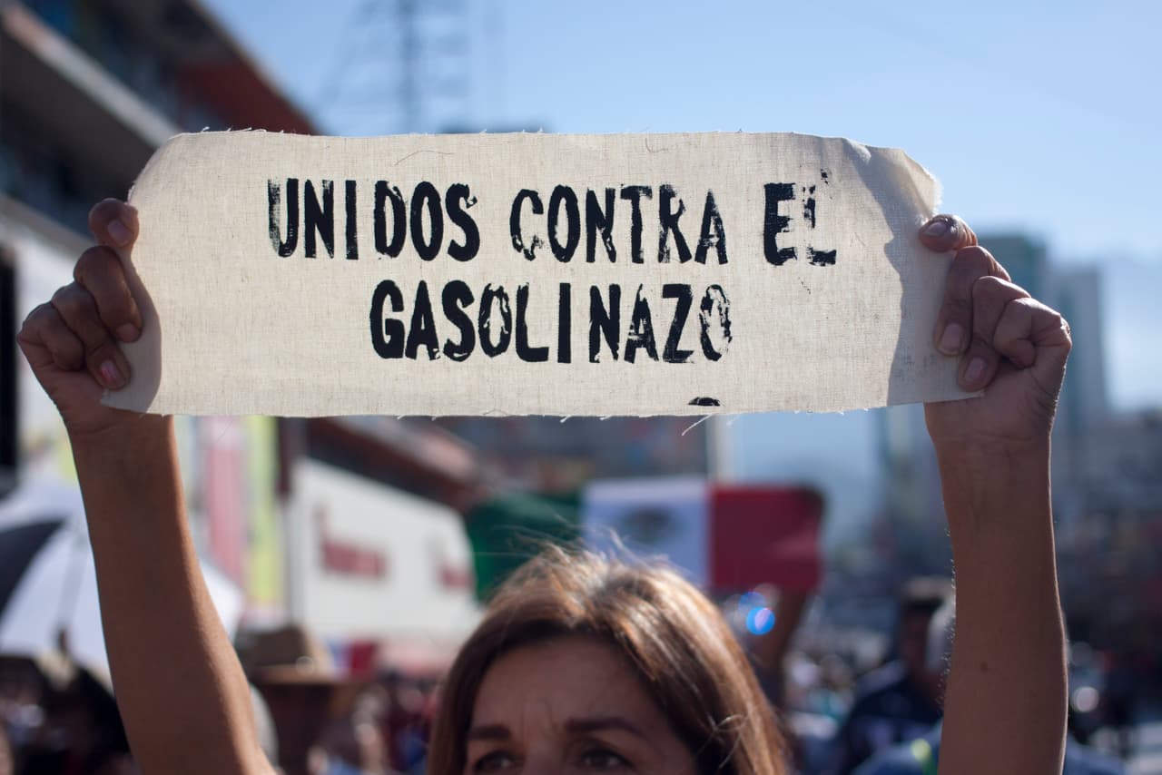 Una protesta en Monterrey contra el alza de precios de las gasolinas.