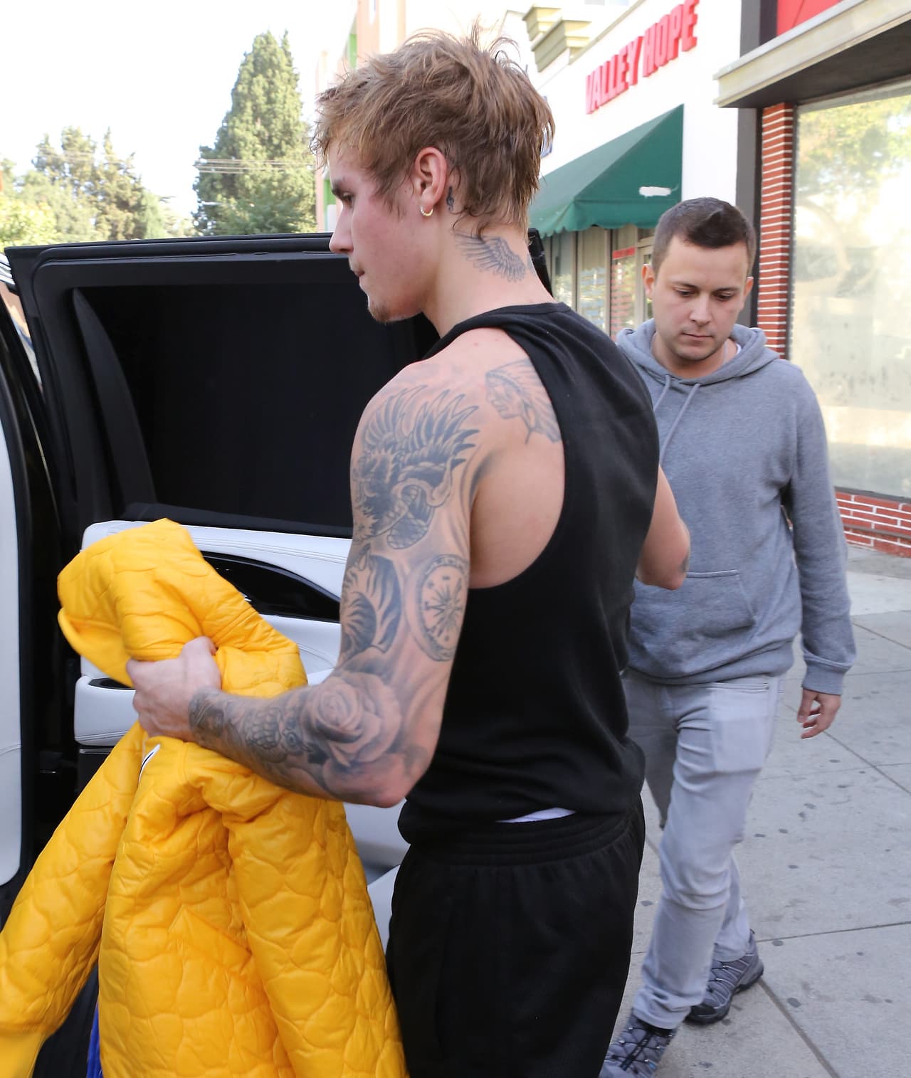 Más detalles de los tatuajes del cantante.