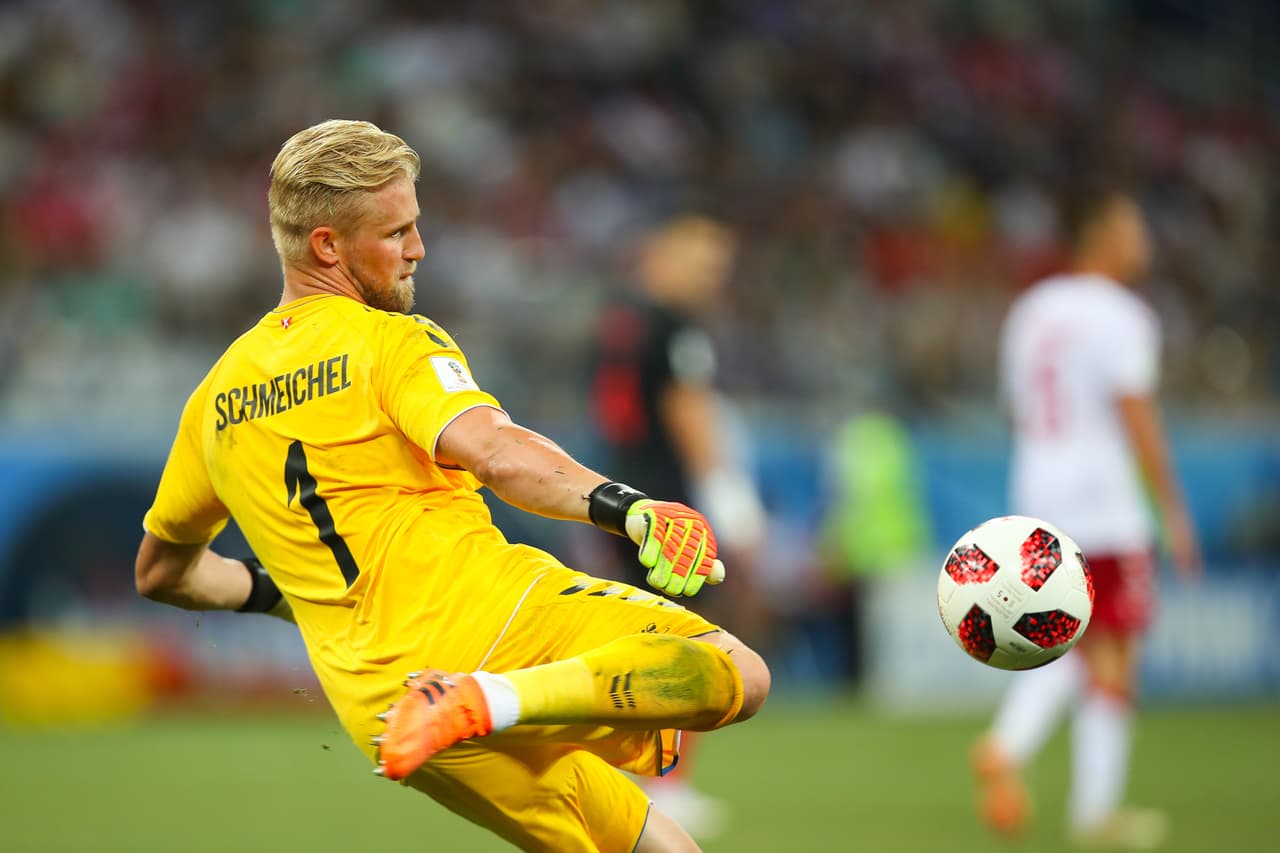 NIZHNY NOVGOROD, RUSSIA - JULY 01: Kasper Schmeichel of Denmark in action during the 2018 FIFA World Cup Russia Round of 16 match between Croatia and Denmark at Nizhny Novgorod Stadium on July 1, 2018 in Nizhny Novgorod, Russia. (Photo by Robbie Jay Barratt - AMA/Getty Images)