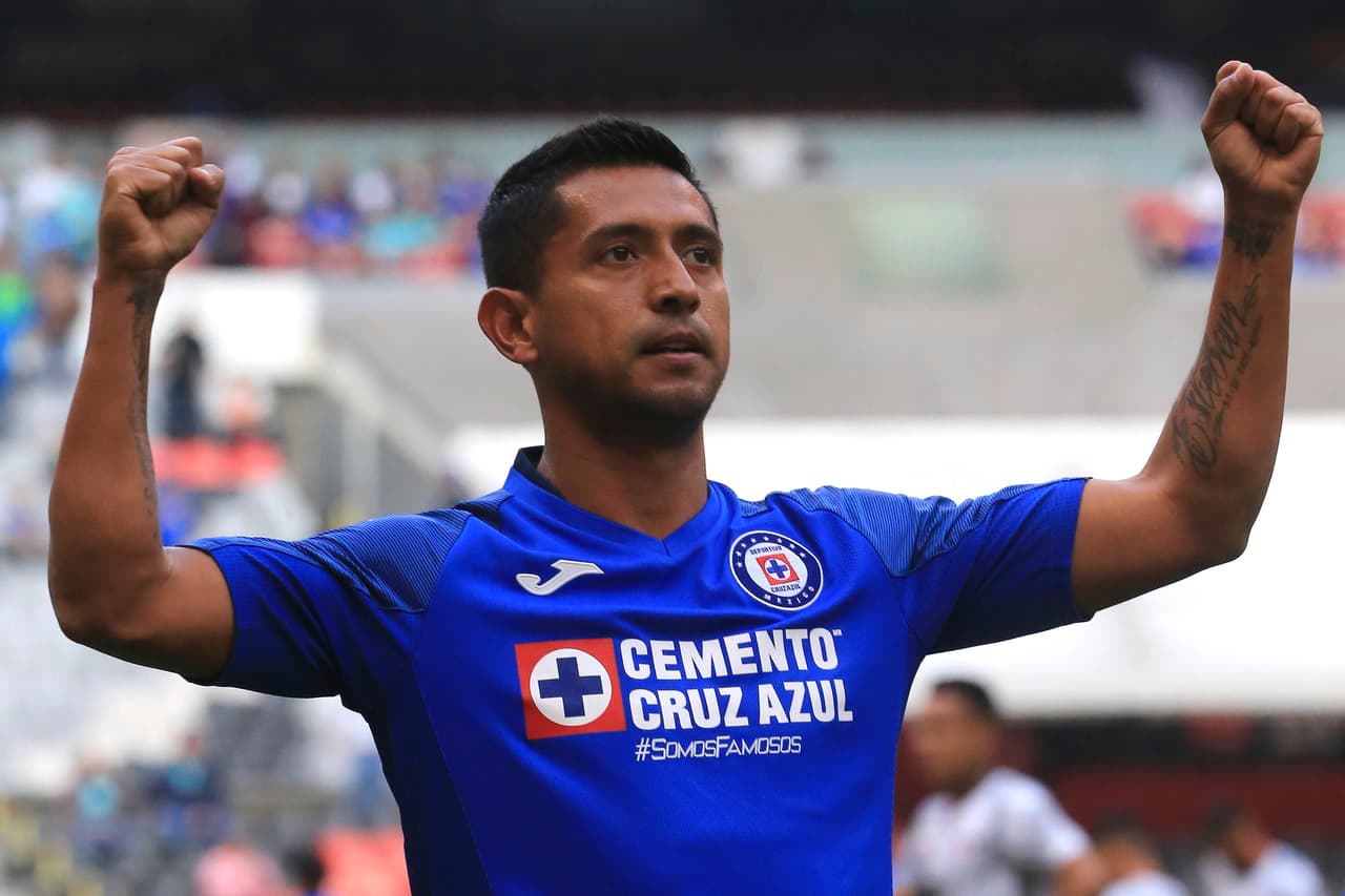 <b>Elías Hernández, ‘el Patrullero’ arrancó fuerte con Morelia.</b> Y luego fue a Cruz Azul donde tuvo un buen arranque con el equipo y luego algunos altibajos. Presume 40 goles y 49 asistencias.