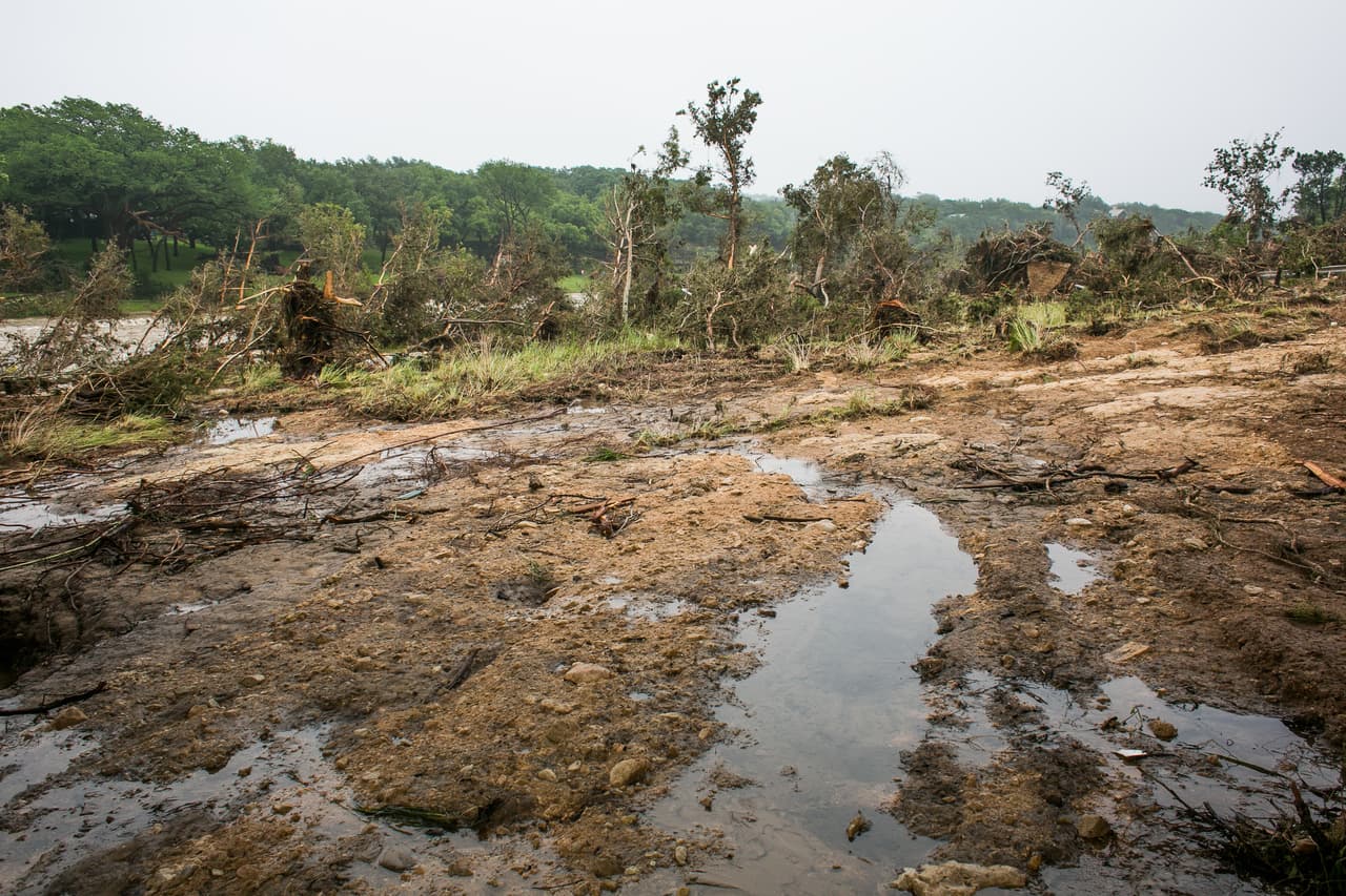 Algunas zonas de la ciudad quedaron bajo el agua luego de intensas lluvias.