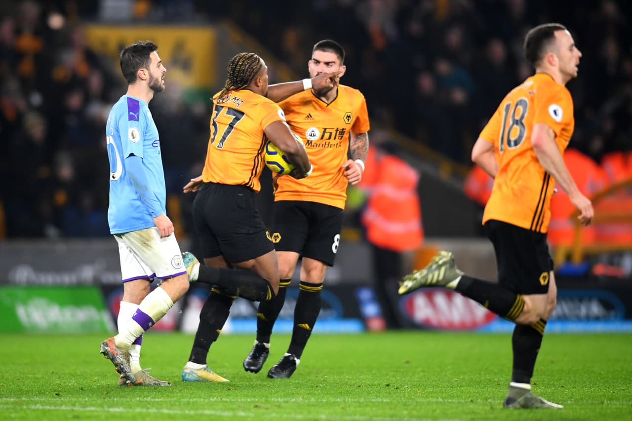 Wolverhampton supera de manera agónica 3-2 al Manchester City con anotaciones de Adama Traoré (55'), Raúl Jiménez (82') y Doherty (89'). El doblete de Rahem Sterling (25' y 50') no fue suficiente para los de Pep Guardiola.