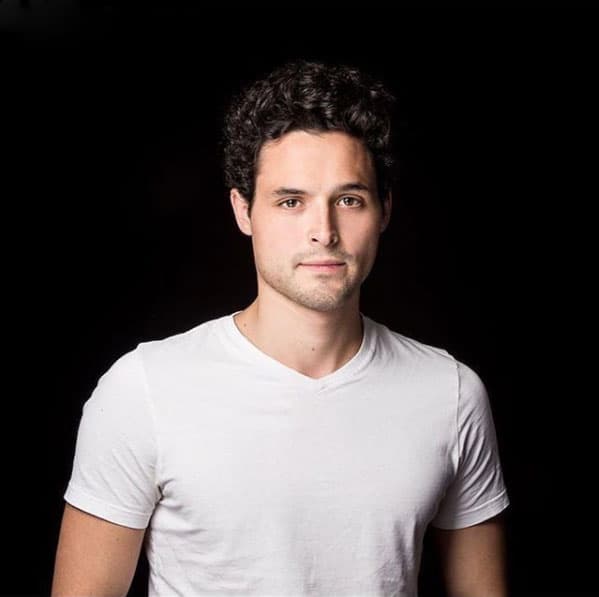 Proveniente de una familia de actores, él no podía quedarse atrás, así que en 2012 lo vimos debutar en el cine en la película 'Después de Lucía' y hace poco fue parte de la serie 'El César'.