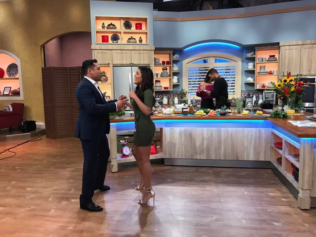 El chef y Anita no se quedaron atrás, la fiesta se armó en la cocina de nuestra casa.