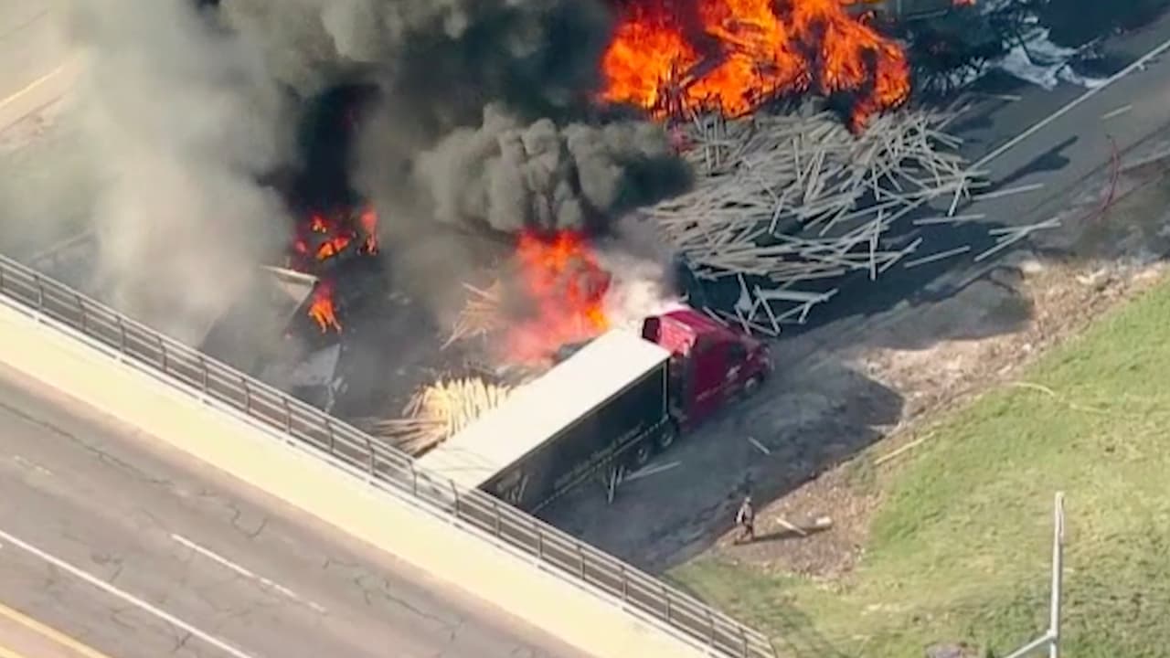 La 
<b><a href="https://www.univision.com/local/houston-kxln/crees-que-es-injusta-la-condena-contra-rogel-aguilera-abogado-explica-paso-a-paso-el-caso-video">defensa de Rogel Aguilera</a></b> demostró que el accidente había sido por una falla mecánica y enumeró las veces que el chofer quiso evitar el accidente, como por ejemplo, llamar a su jefe minutos antes para saber qué hacer ante dicha situación.