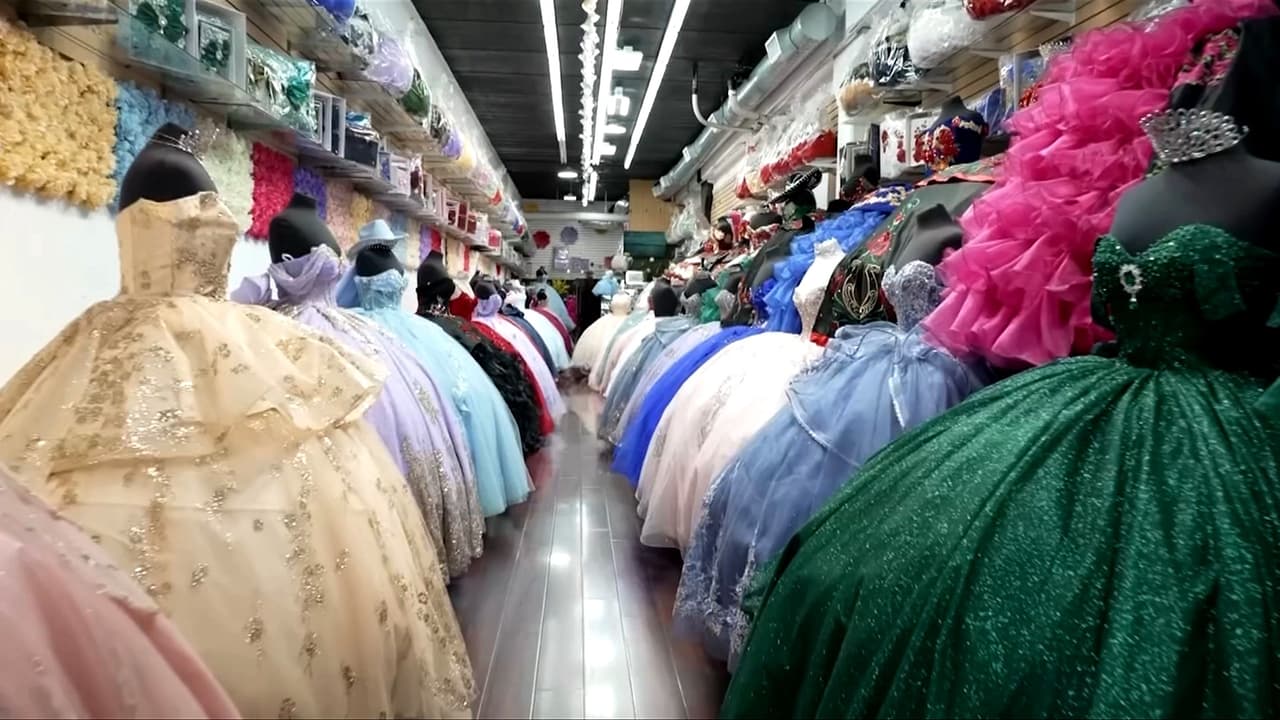 Calles vacías por miedo a ICE: Negocios del Distrito de la Moda en LA luchan por no quebrar