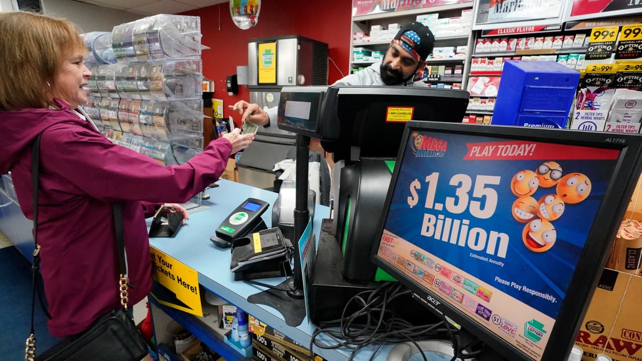 Dos billetes ganadores del sorteo Mega Millions son vendidos en California
