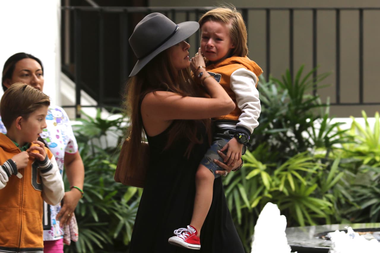 Aunque Mateo a veces hace berrinche, Galilea tiene la fórmula perfecta para calmarlo.