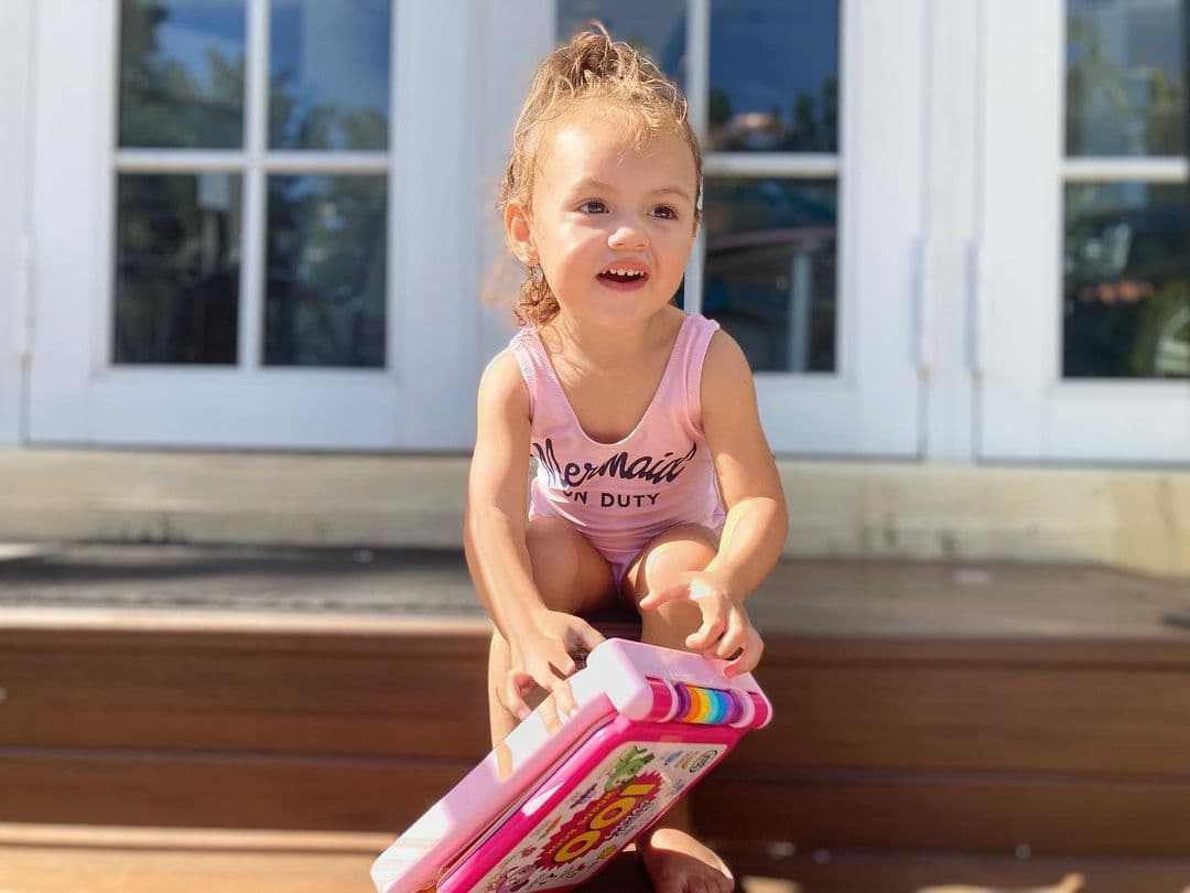 Los juegos no hacen falta en la casa de los Chacón Sarassa.