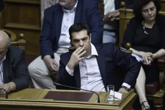 Parlamento griego aprueba proyecto de referéndum de Tsipras sobre rescate