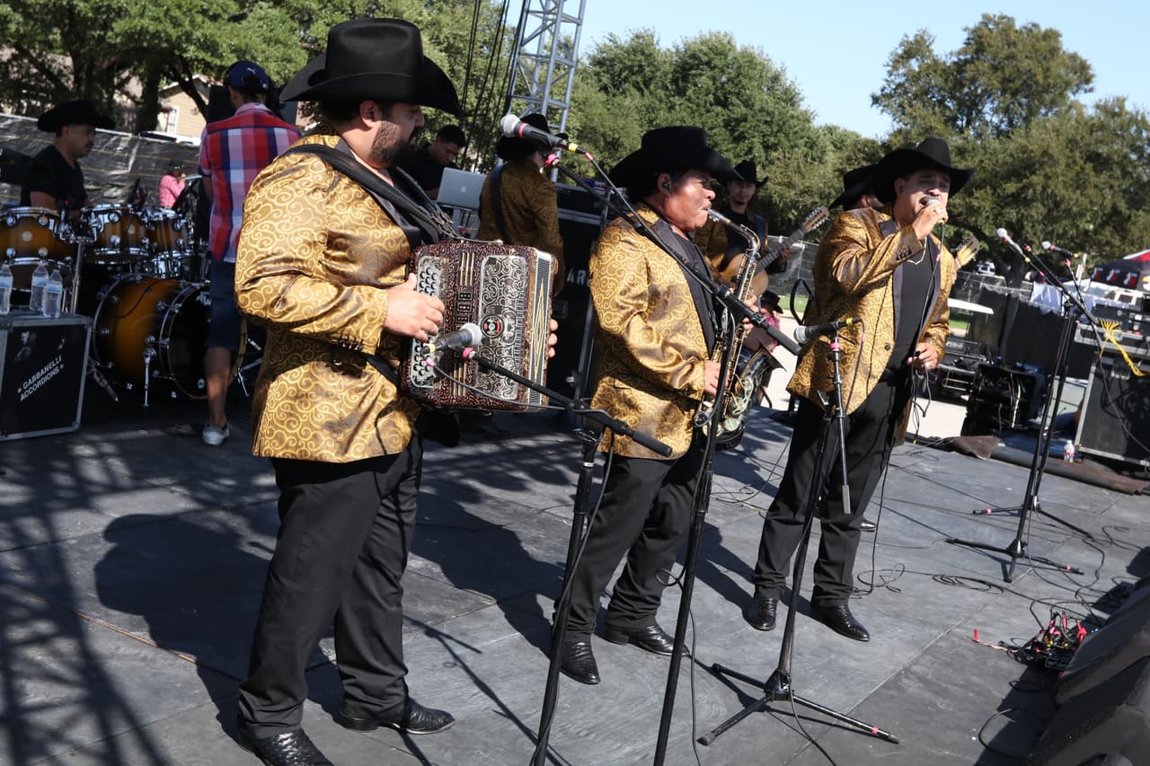 Uforia Dallas celebró en grande en La Gran Plaza