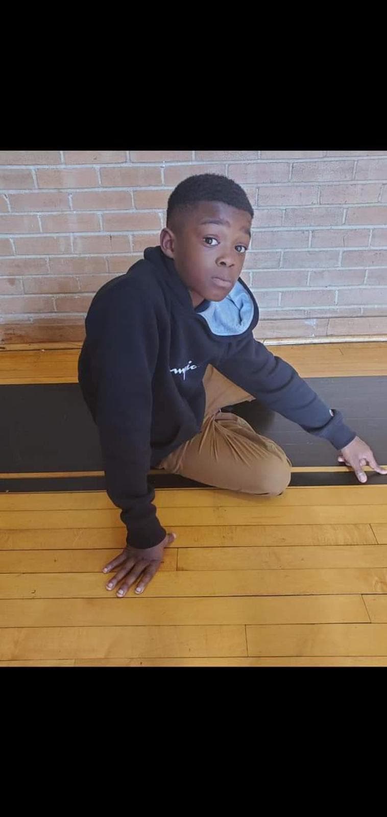 <b><a href="https://www.univision.com/local/dallas-kuvn/identifican-al-nino-de-11-anos-que-murio-tras-ser-baleado-por-un-menor-en-el-estacionamiento-de-una-tienda-walmart-en-dallas-video">“Simplemente lo extrañaremos de verdad</a> y odio que esto le haya pasado a él y espero que todos aprendan de esto”, dijo Keyamber Matlock,</b> madre del menor, a Noticias 23.
<br>