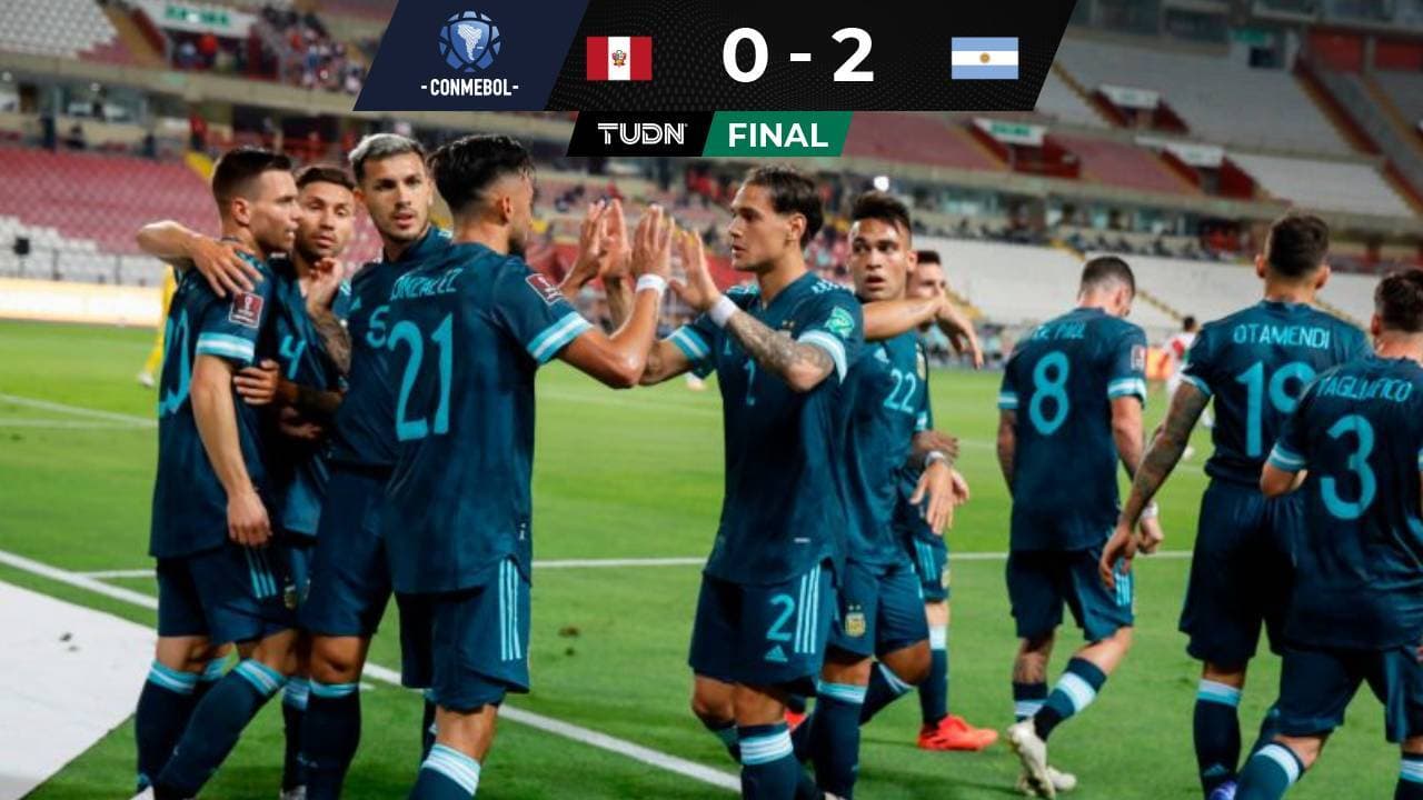 Argentina derrota a Perú y sigue al acecho de Brasil en la Eliminatoria