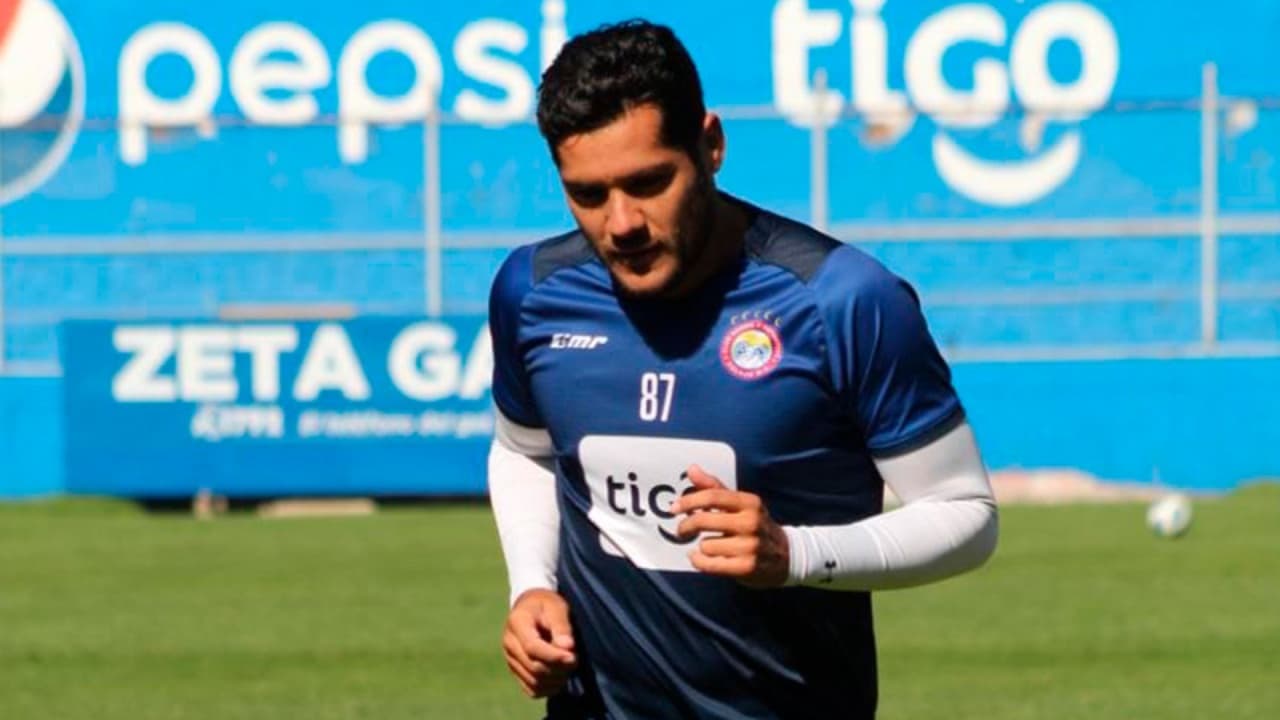 El 'Chuletita' Orozco provocó bronca en el futbol de Guatemala