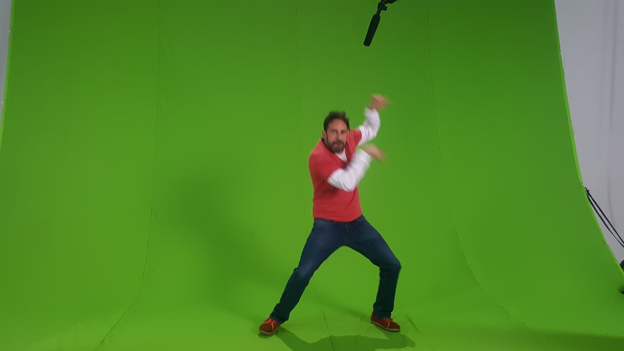 Pedro también no robó risas con sus habilidades como bailarín.