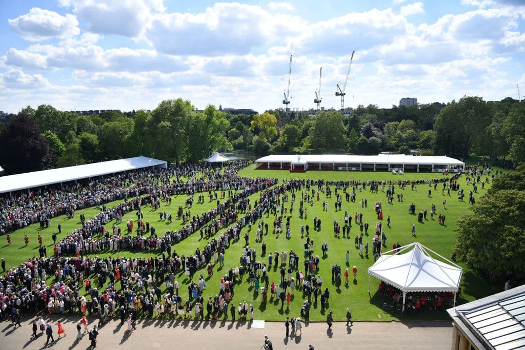 Además, la celebración en el jardín del palacio de Holyroodhouse en Edimburgo, la cual se lleva a cabo en julio, 
<b>está siendo analizada</b>.
<br>